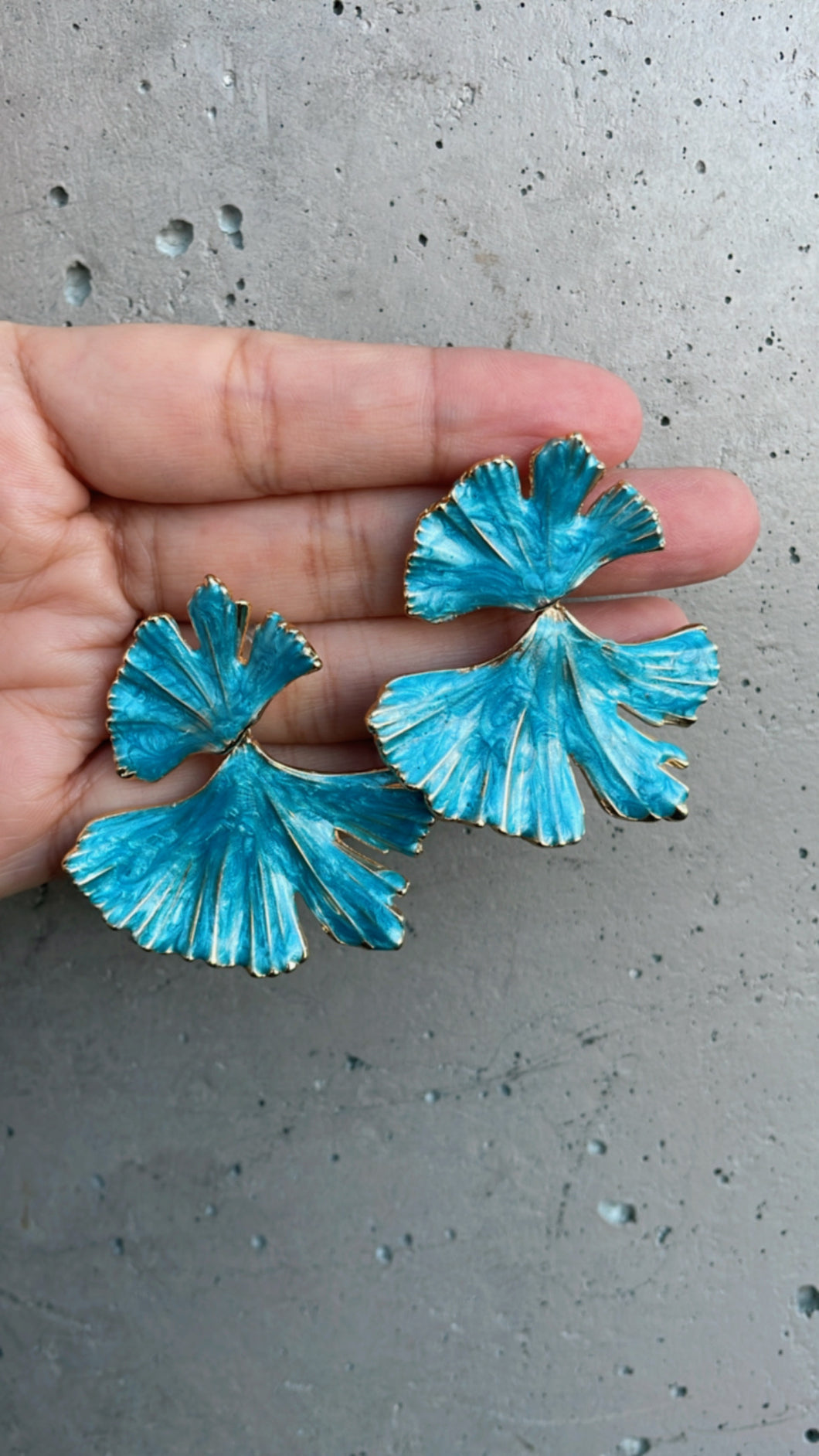 BLUE LEAF ESARRINGS