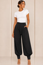 Load image into Gallery viewer, IKER ALADDIN PANTS

