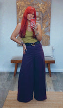 Load image into Gallery viewer, FANNY RIBBED V NECK TOP
