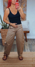 Load image into Gallery viewer, Basic V-Neck Ribbed Top 
