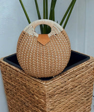 Load image into Gallery viewer, BASKET HANDBAG
