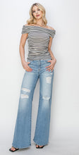 Load image into Gallery viewer, DISTRESSED HIGH RISE DENIM

