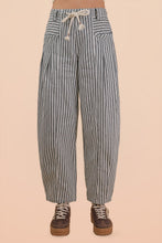 Load image into Gallery viewer, JULIO STRIPED BARREL PANTS
